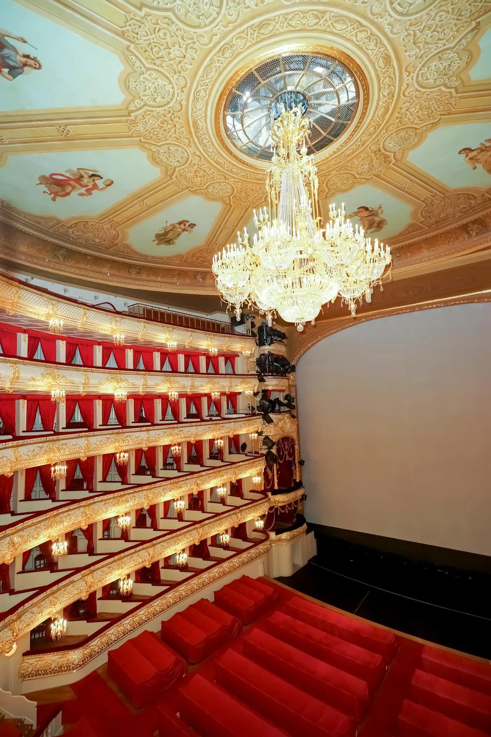 Bolshoi theatre Moscow — lighting design by Jaroslav Bejvl (1)