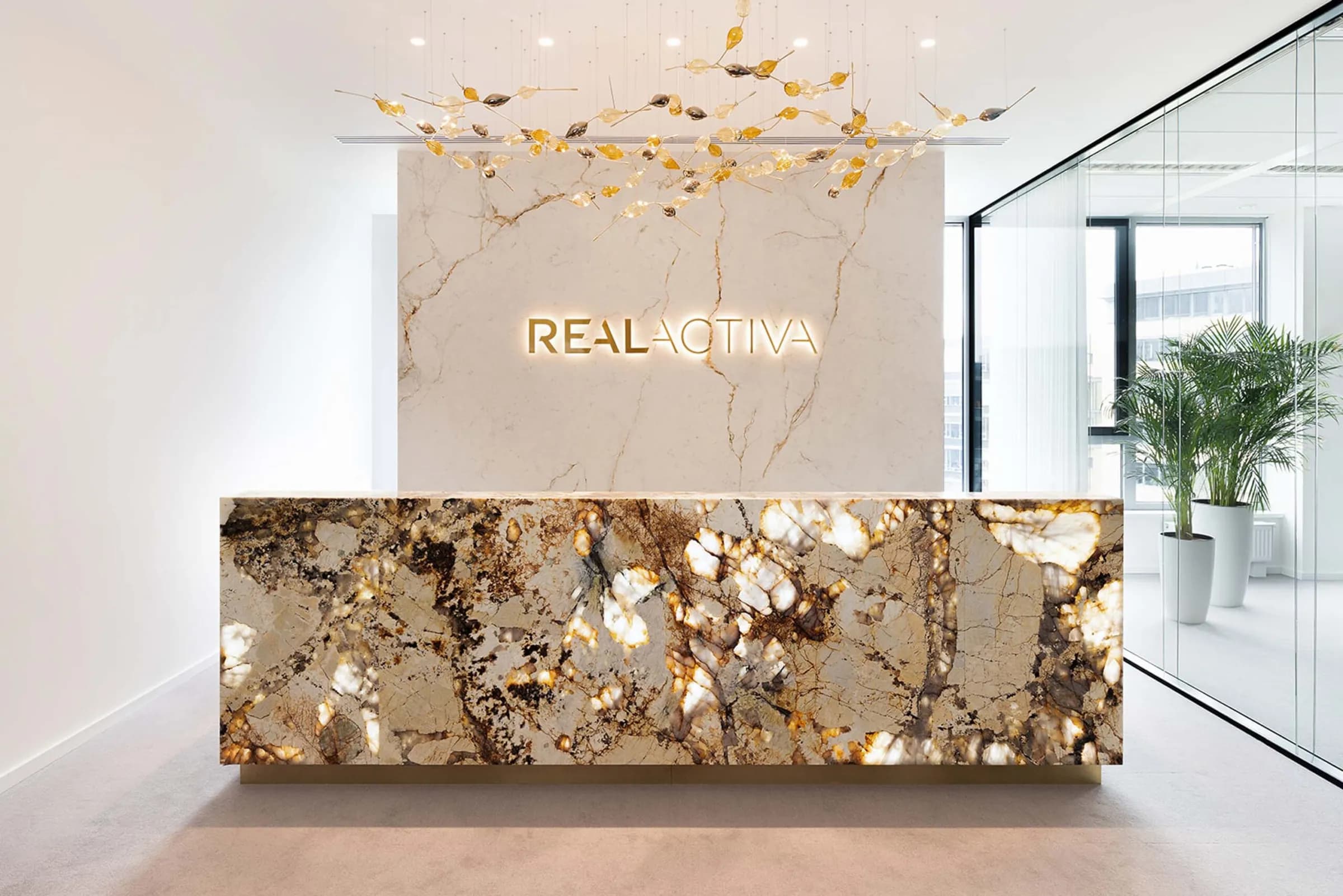 Real Activa — lighting design by Jaroslav Bejvl