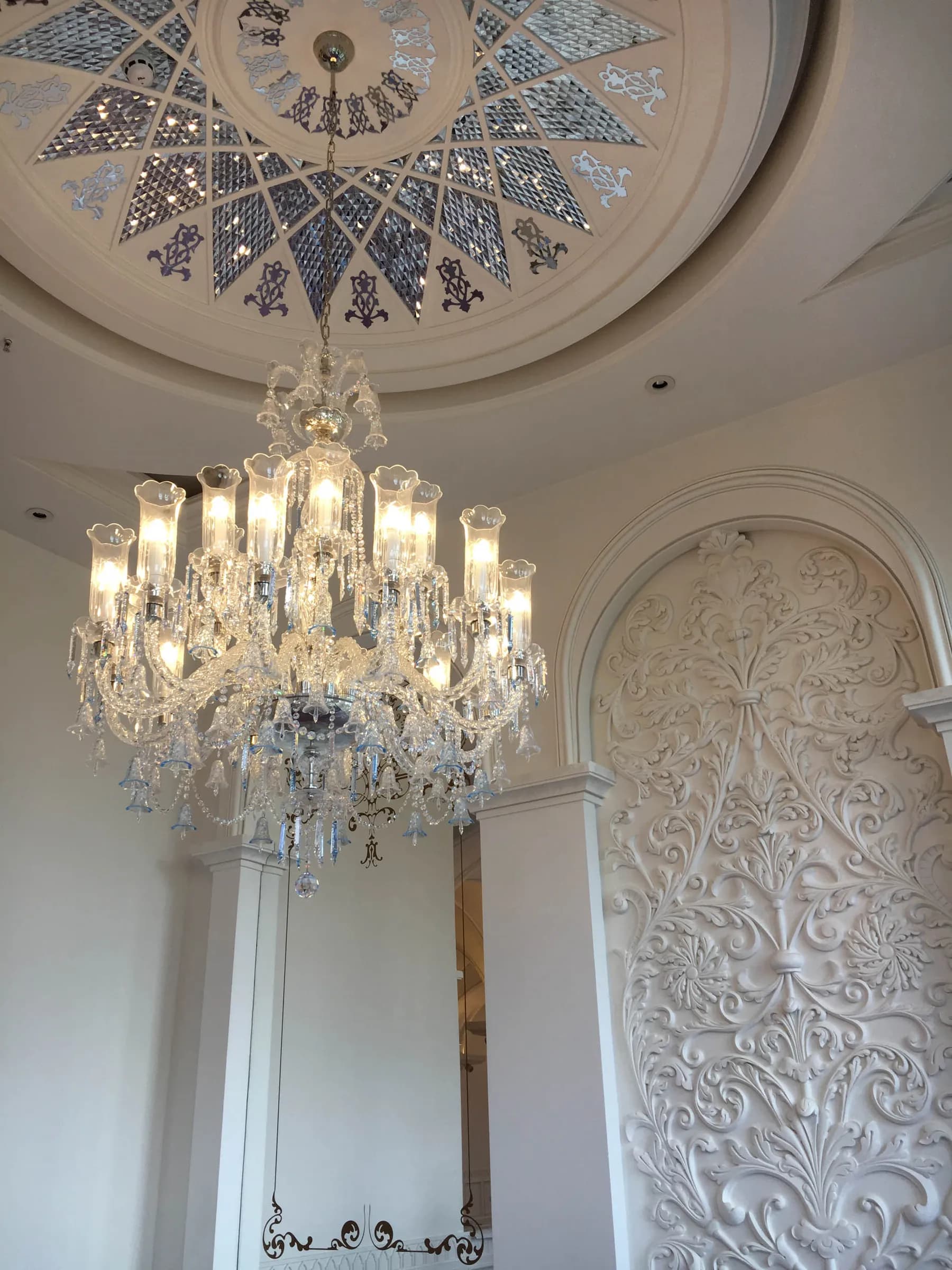 Restaurant Tehran — lighting design by Jaroslav Bejvl (2)