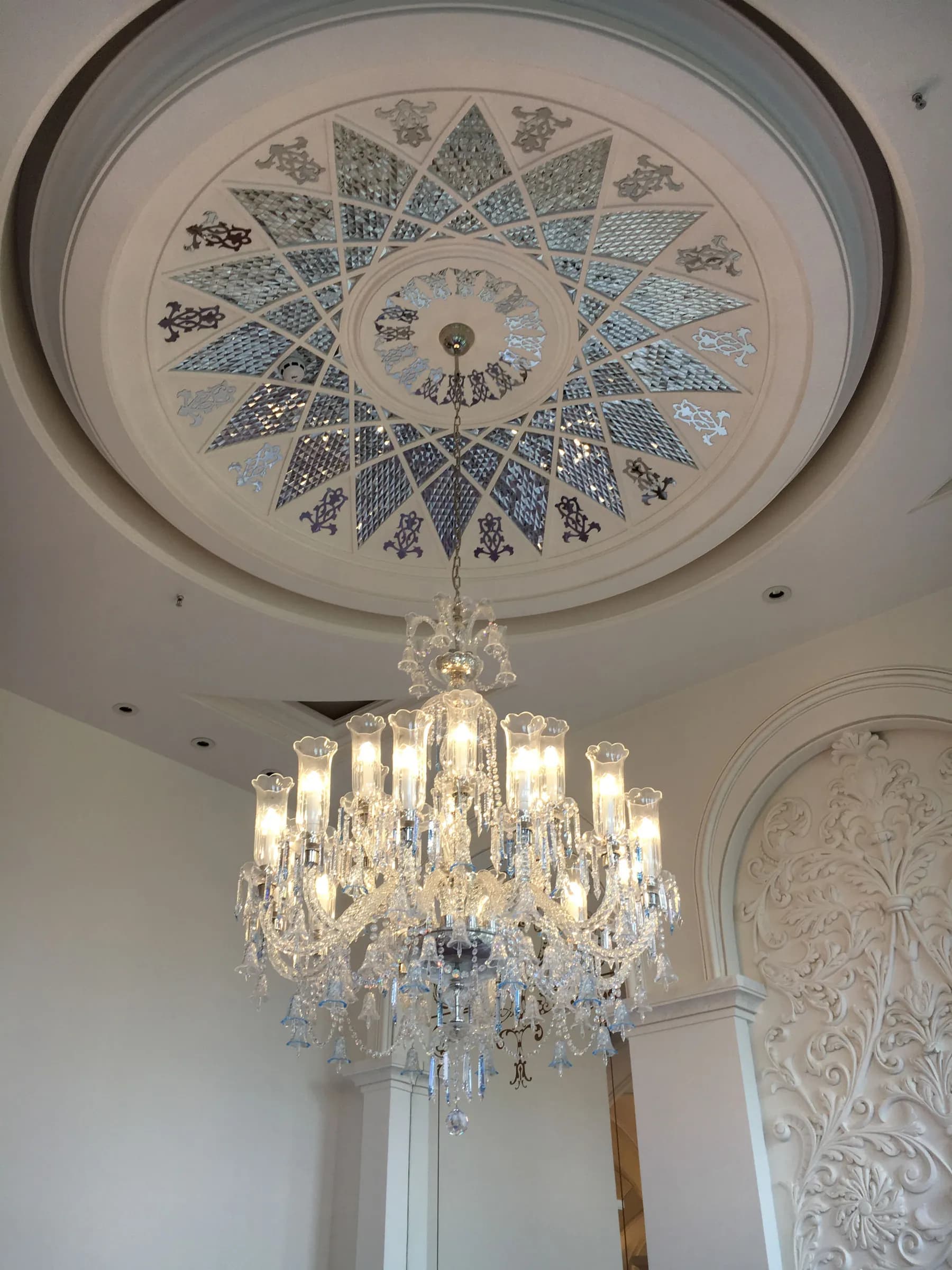 Restaurant Tehran — lighting design by Jaroslav Bejvl (1)