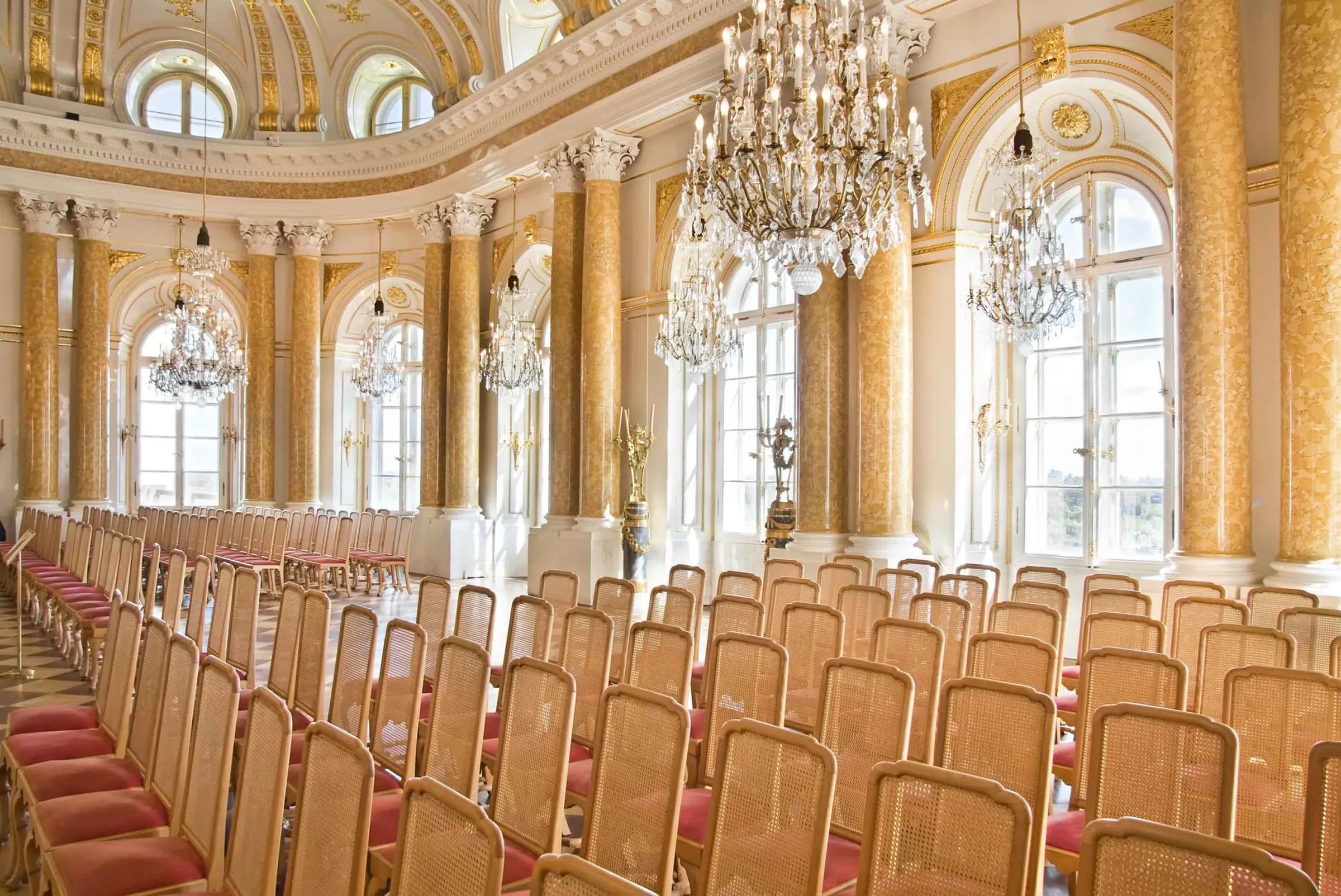 Royal Castle Warsaw — lighting design by Jaroslav Bejvl (8)