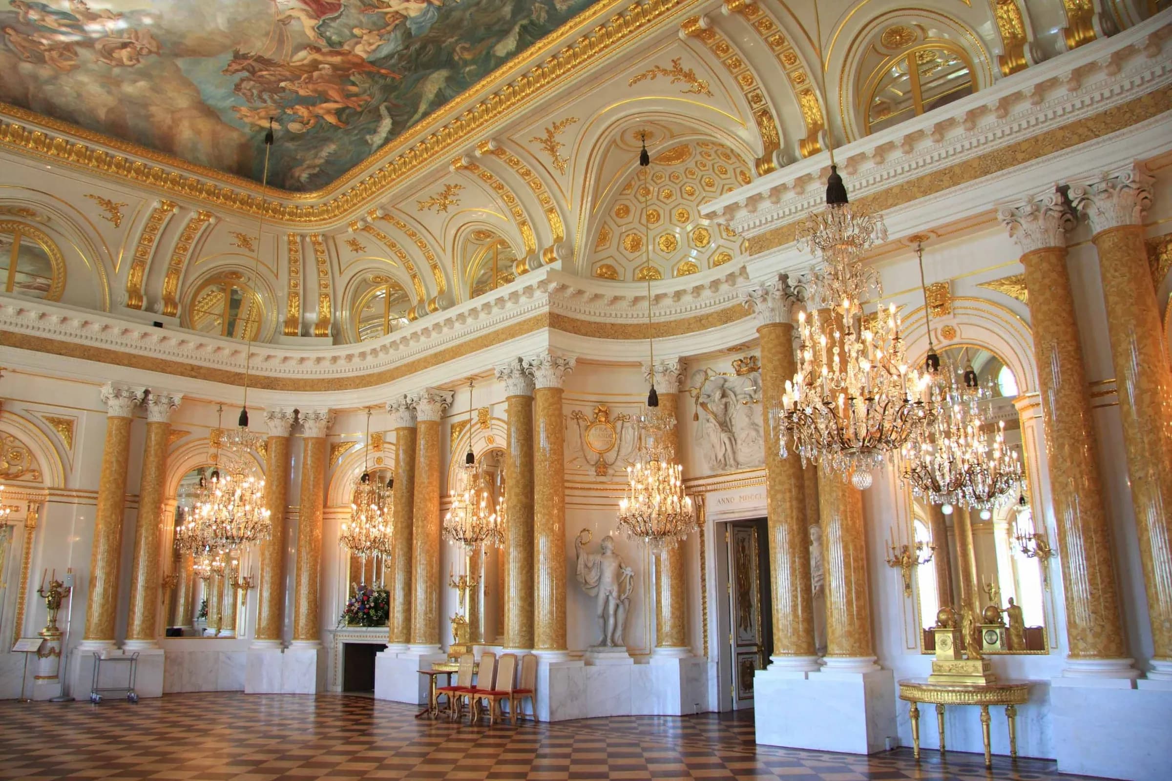 Royal Castle Warsaw — lighting design by Jaroslav Bejvl (9)