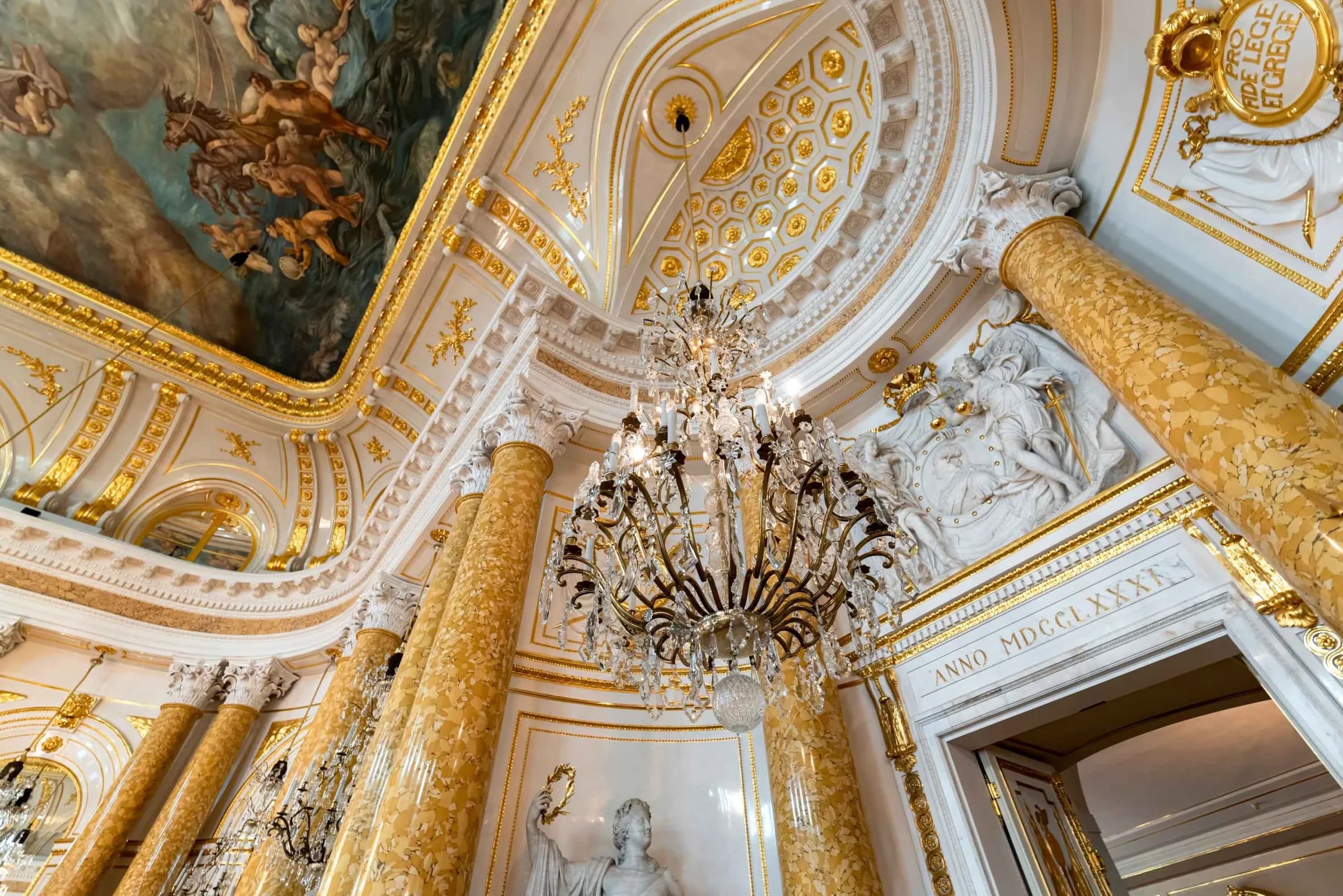 Royal Castle Warsaw — lighting design by Jaroslav Bejvl (5)