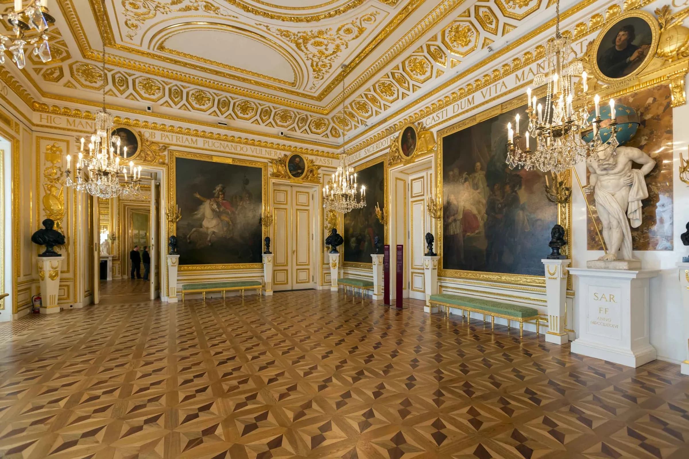 Royal Castle Warsaw — lighting design by Jaroslav Bejvl (6)