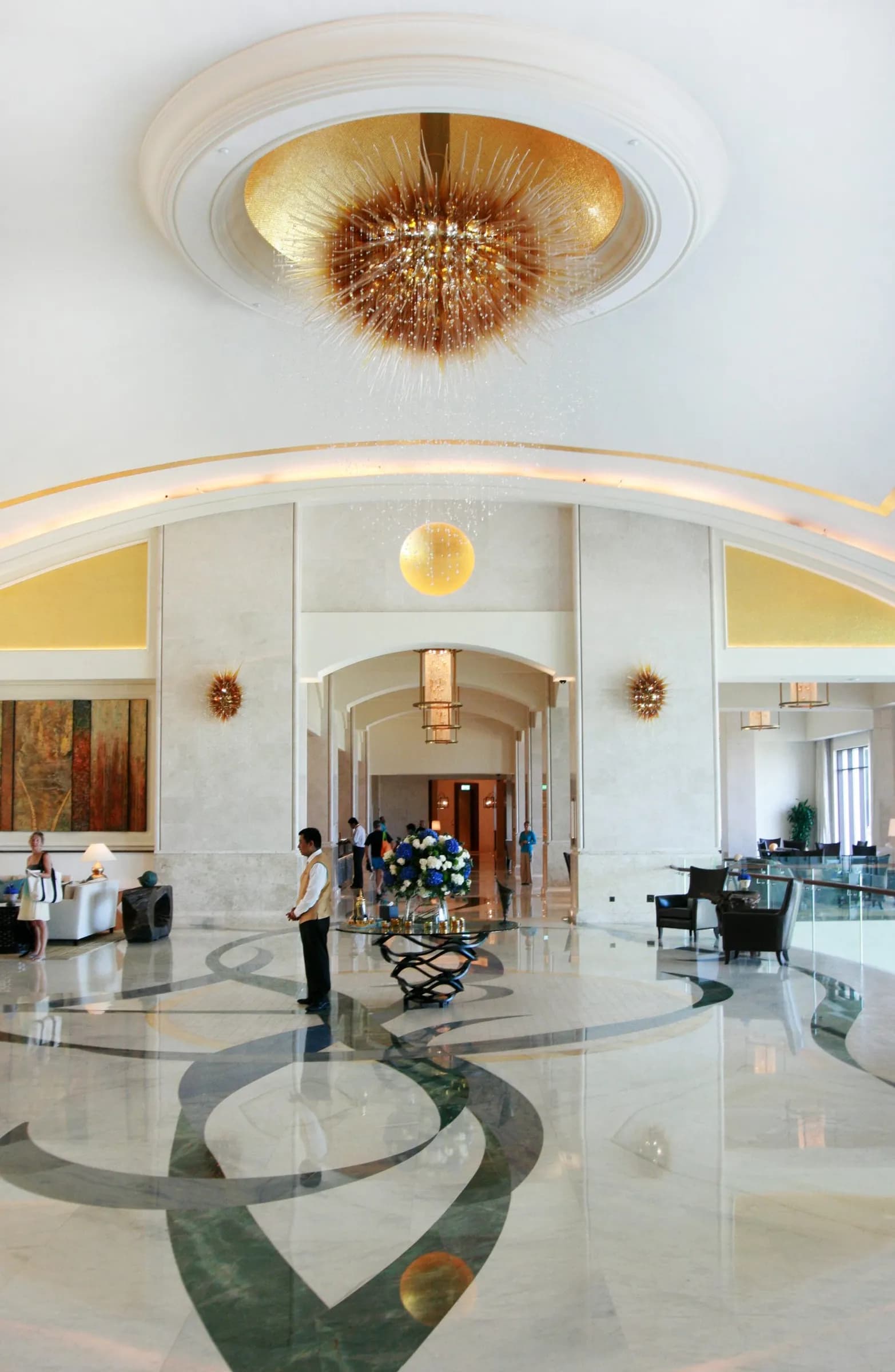 Saint Regis Hotel Abu Dhabi — lighting design by Jaroslav Bejvl (1)