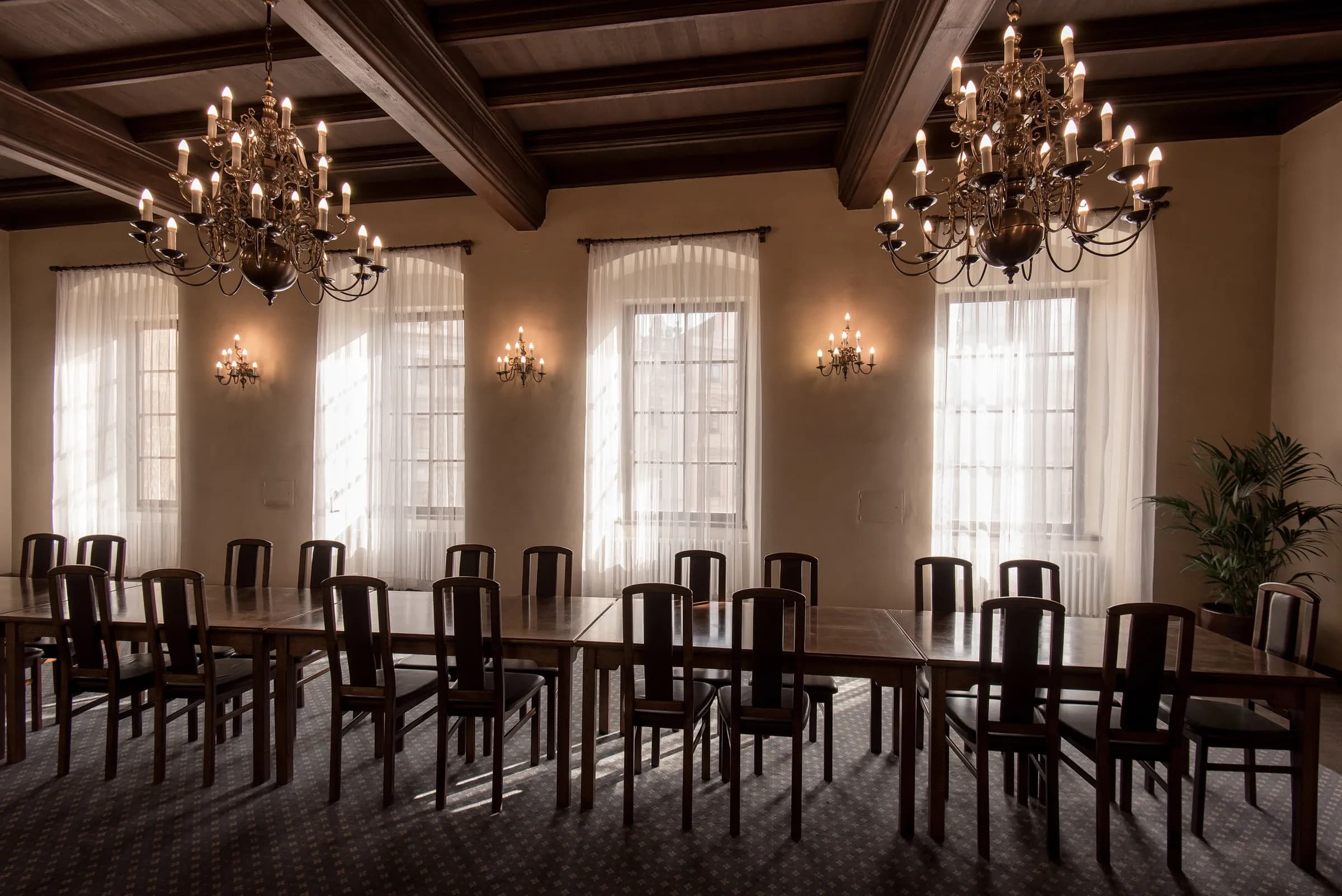 Old Town Hall in Prague — lighting design by Jaroslav Bejvl (4)