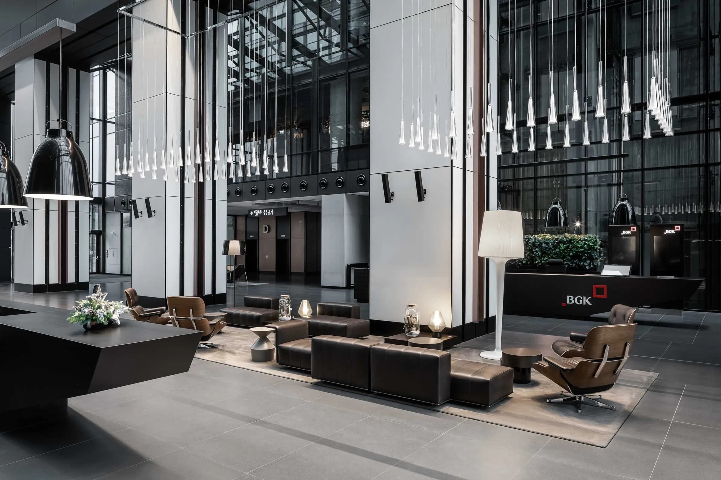 Verso Palace — lighting design by Jaroslav Bejvl (1)